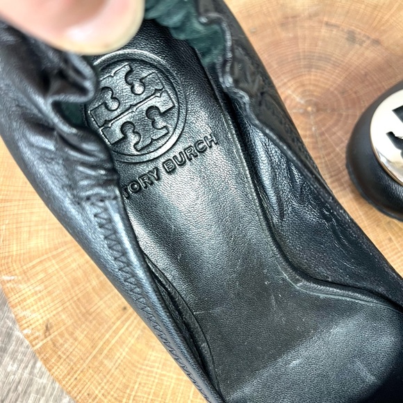 * Tory Burch Reva Leather Ballet Flats with Silver Medallion – Women’s Size 4 - Picture 7 of 14
